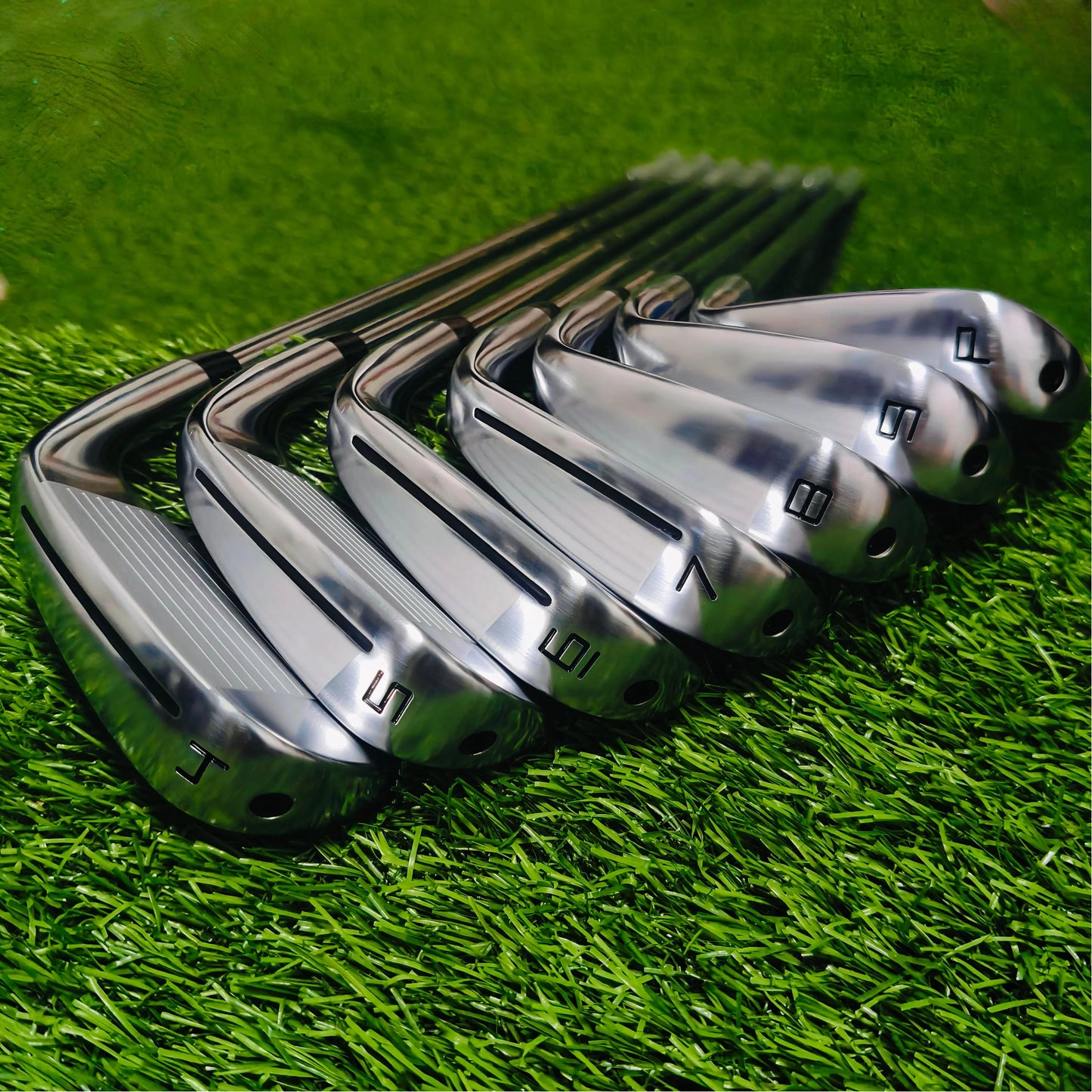 Golf Left Hand Iron P7 Fifth Generation Left Hand Iron or Right Hand, Made of Black or Silver Soft Iron Forging Material